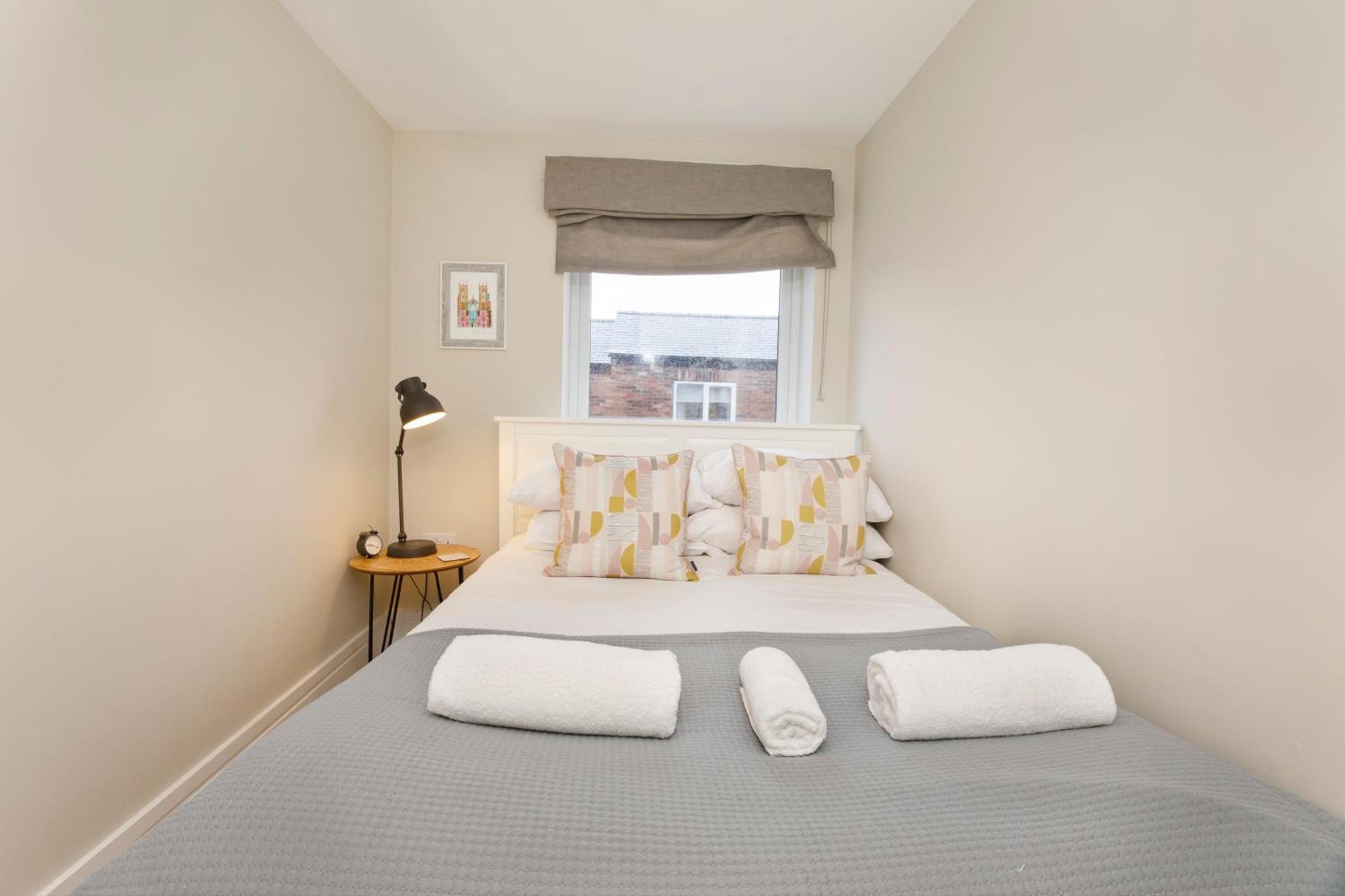 Compton Lodge Luxury Apartment-Free Parking York Exterior photo